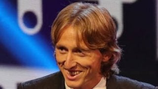 ６歳で戦争体験。インタビュアー泣かせのモドリッチが「変身」する時