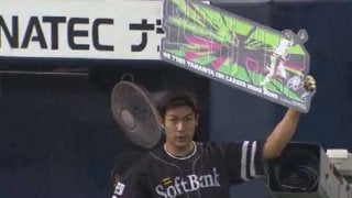 鷹・柳田、左翼ポール際に特大弾!?　通算150号は衝撃の一発「まさか自分が」