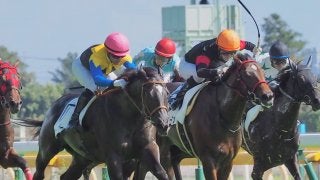 【東京5R/2歳新馬】ブーザー差し切り！モレイラ、菜七子の激しい叩き合い