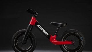 ランニングバイク「ストライダー」にカーボン製ハイスペックモデルが登場