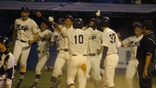 「明治の10番」背負い苦しんだ吉田有輝が涙の生還！立大にサヨナラ勝ち【10/21 秋季東京六大学野球 2回戦 明治大学 vs 立教大学】