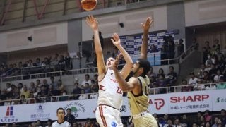 ファジーカス先発起用の川崎ブレイブサンダースが琉球に粘り勝ちで連敗ストップ