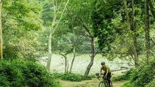 あさひとMERIDAが共同開発！全天候型アドベンチャーロード「ROAD TOURER」発売