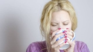 白湯を飲むだけ!新陳代謝アップに役立つ手軽なダイエット