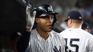 【MLB】ヤンキースがハーパー獲得のためスタントンを放出!?　NY紙が仰天プラン