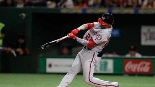 “天井直撃打”にMLB公式注目も…米ファンは松井氏のヤ軍ユニ姿に歓喜「幸せ」