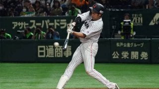 【日米野球】侍ジャパン、柳田の劇的逆転サヨナラ2ランで白星発進　バックスクリーンに豪快弾