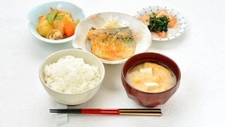 若いうちから対策を！ロコモティブシンドロームを防ぐには