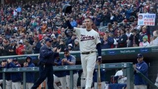 【MLB】イチローと.350超の首位打者争い　引退のマウアーは21世紀を代表する名捕手