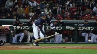 【日米野球】侍J、9回スクイズは事前打ち合わせ通り　菊池提案「2球目くらいにどうですか？」