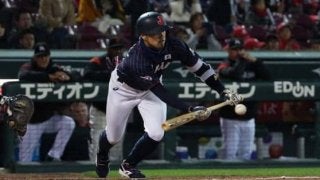 【日米野球】菊池の決勝スクイズで侍ジャパン逆転勝ち！　「打球が強かったので30点ぐらい」
