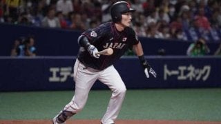 【日米野球】侍ジャパンが2回に“獅子おどし”打線で4点先制　源田が走者一掃の右翼線三塁打