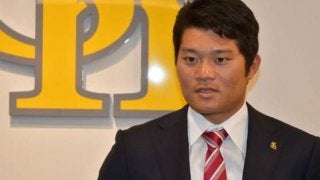 ホークス美間が2度目の交渉でサイン　「バッティングで結果を出さないと」