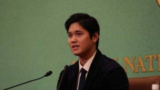【MLB】新人王・大谷翔平が“凱旋帰国”「術後の経過は順調」米1年目を笑顔で報告