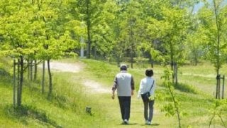 動くのが億劫なのは足のせい？