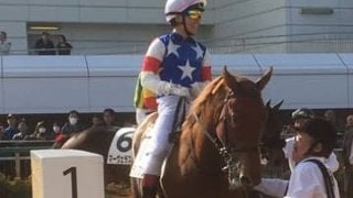 土曜中山４Ｒ新馬は１３番人気の伏兵テンブンが逃げ切る