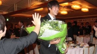 「こいつ、プロに行くんじゃ…」　中日ドラ2右腕の激励会で語られた“原点”