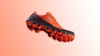 安定感のあるトレイルランニングシューズ「クラウドベンチャー」発売