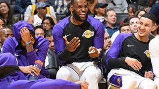 レブロンが新天地レイカーズで笑顔な理由。「すべてのゲームが学び」