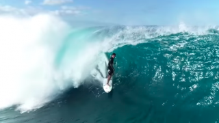 【最新ドローン映像】ワールド・タイトル獲得間近「ガブリエル・メディーナ」ノースショア サーフィン