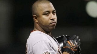 DeNA、ロッテが公式ツイッターでカスティーヨ追悼　「あなたの一撃、忘れない」