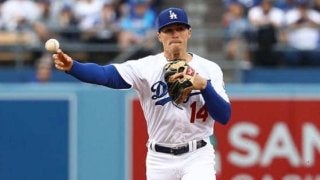 【MLB】中堅＆右翼＆遊撃＆二塁、どの位置でも…万能選手の圧巻美技集に「なんて才能」