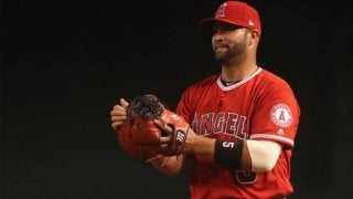 【MLB】左膝と右肘の手術を受けたプホルスのリハビリは順調　エプラーGM明かす