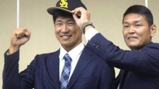 ドラ２指名で「早い」と叫び。ホークスの153キロ右腕は考える原石だ