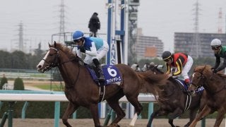 【朝日杯FS】10週連続外国人ジョッキーG1制覇！アドマイヤマーズが無傷の4連勝