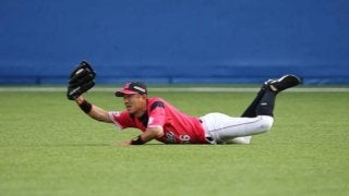 「残念、そこには岡田がいる」　ロッテを現役引退した岡田が伝説になった日