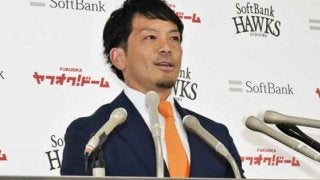 鷹・松田宣、異例の背番号“復帰”を決めたワケ「ここからもう1度やってやる」