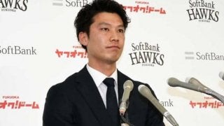 鷹・岩嵜は3500万円ダウン　右肘故障でわずか2試合登板「苦しい1年だった」