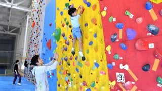 スポーツクラブ「athletic camp LION」でミニコンペ&体験会が開催。杉本怜らが講師役で登場