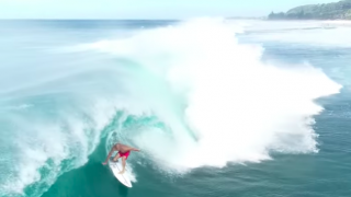 【空撮サーフィン】11×ワールドチャンピオン、ケリー・スレーターとウィゴリー・ダンタス最新映像
