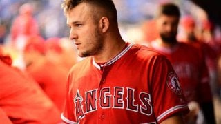 MLB初の500億円プレーヤーとなるのは!?　米関係者予想「ベッツかトラウト」