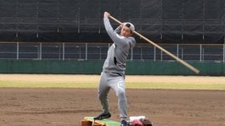 医療用ギプス、手作り踏み台＆平均台…鷹・武田＆大竹、“不思議”練習で得るものとは？