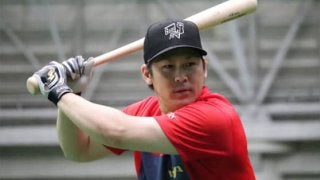 ホークス甲斐、“守備型捕手”脱却へ　「打率2割8分は打ちたい」沖縄自主トレ公開