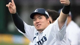 西武山川と巨人坂本が奇跡の遭遇　2ショット写真にファン興奮「笑顔最高です」