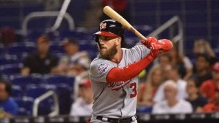 【MLB】まさに「偶然の一致」　去就注目のハーパー、行き先を同名“台風”が予言？