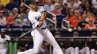 MLB現役が選出「偉大なホームラン」トップ10　左翼手が動けない驚愕の場外弾