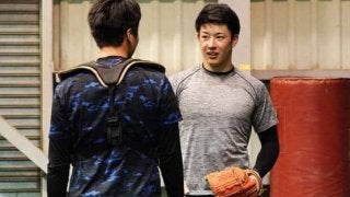 ハムドラ1吉田輝、投手出身ブルペン捕手が絶賛「捕りづらい」「打ちづらい」