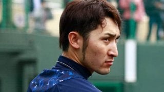 DeNA伊藤光が今季のユニホーム公開「背中の表記がH.ITOHになりました」