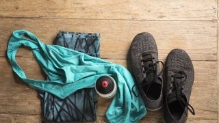 25〜44歳の「若・中年層」がフィットネス・ウェア市場をけん引。スポーツアパレル市場調査