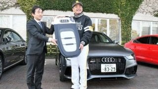 ホークス春季キャンプにAudiが車両5台を貸与　工藤監督が記念キー受け取る