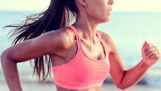 良かれと思ったワークアウトが落とし穴に!? 知らないと損するスポーツブラの選び方