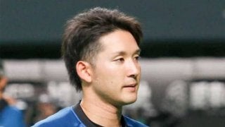 日ハム杉谷、“謎”の金髪選手らとpizza決起集会「誰でしょう？」