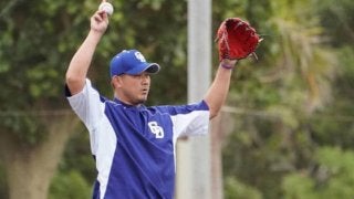 中日松坂、米国永住権取得手続きのため渡米　キャンプはスロー調整