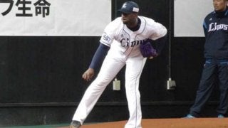 西武ヒースが初ブルペンで21球　捕手を前に座らせ距離を縮めた意図とは…