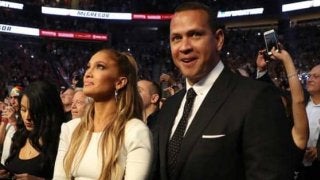 【MLB】Aロッド、恋人ジェニファー・ロペスとド派手衣装で授賞式出席「人々の目を独占」