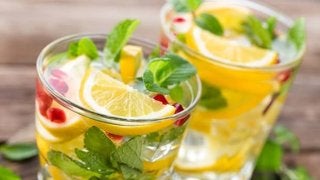 半身浴でデトックス生活！半身浴でおススメな飲み物とは